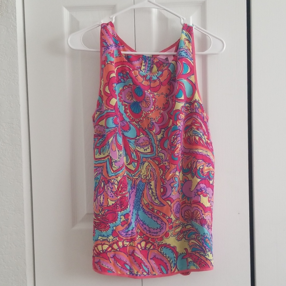 Like new Iona shell top in Feelin' Groovy